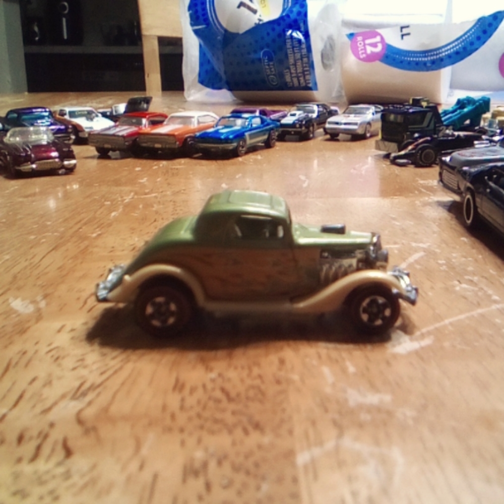 Hot wheels 1934-3 window Ford coupe